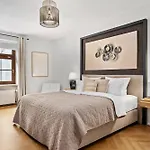 شقة Entdecke Dein Elegantes Hilvit-altstadt-apartment Mit Traumhafter Dachterrasse - Ein Refugium Fuer Natur- & Kulturliebhaber! Modernes Ambiente - Ruhe - Grosszuegiger Raum Mit Smart Tv Und Waschmaschine Erwarten Dich!