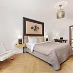 Entdecke Dein Elegantes Hilvit-altstadt-apartment Mit Traumhafter Dachterrasse - Ein Refugium Fuer Natur- & Kulturliebhaber! Modernes Ambiente - Ruhe - Grosszuegiger Raum Mit Smart Tv Und Waschmaschine Erwarten Dich! شبرمبرغ