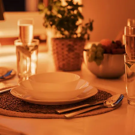 Apartman Entdecke Dein Elegantes Hilvit-altstadt-apartment Mit Traumhafter Dachterrasse - Ein Refugium Fuer Natur- & Kulturliebhaber! Modernes Ambiente - Ruhe - Grosszuegiger Raum Mit Smart Tv Und Waschmaschine Erwarten Dich!