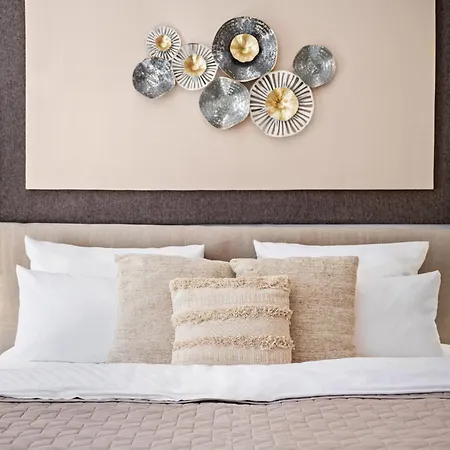 Entdecke Dein Elegantes Hilvit-altstadt-apartment Mit Traumhafter Dachterrasse - Ein Refugium Fuer Natur- & Kulturliebhaber! Modernes Ambiente - Ruhe - Grosszuegiger Raum Mit Smart Tv Und Waschmaschine Erwarten Dich! * Spremberg