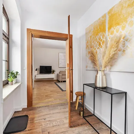 Apartman Entdecke Dein Elegantes Hilvit-altstadt-apartment Mit Traumhafter Dachterrasse - Ein Refugium Fuer Natur- & Kulturliebhaber! Modernes Ambiente - Ruhe - Grosszuegiger Raum Mit Smart Tv Und Waschmaschine Erwarten Dich!