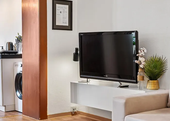 Apartamento Entdecke Dein Elegantes Hilvit-altstadt-apartment Mit Traumhafter Dachterrasse - Ein Refugium Fuer Natur- & Kulturliebhaber! Modernes Ambiente - Ruhe - Grosszuegiger Raum Mit Smart Tv Und Waschmaschine Erwarten Dich!