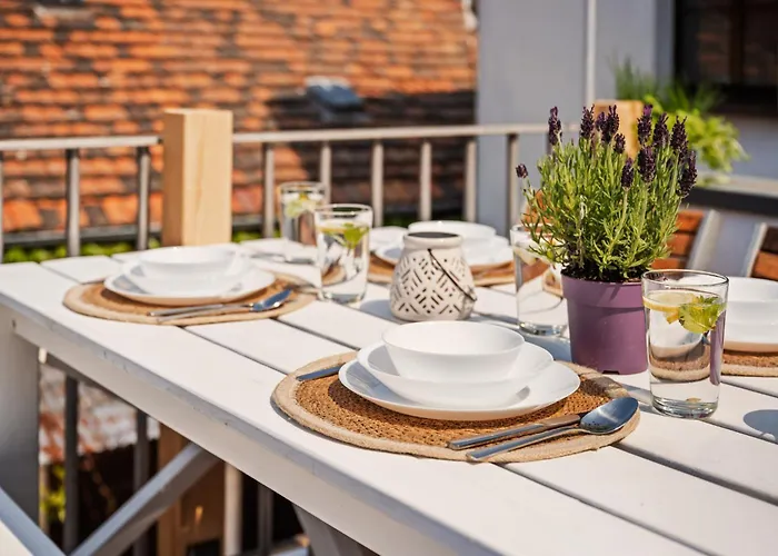 Entdecke Dein Elegantes Hilvit-altstadt-apartment Mit Traumhafter Dachterrasse - Ein Refugium Fuer Natur- & Kulturliebhaber! Modernes Ambiente - Ruhe - Grosszuegiger Raum Mit Smart Tv Und Waschmaschine Erwarten Dich!