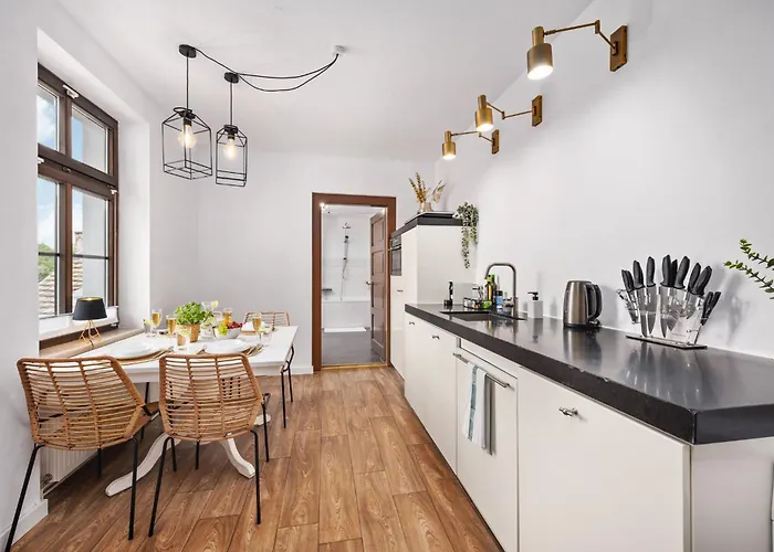 Apartamento Entdecke Dein Elegantes Hilvit-altstadt-apartment Mit Traumhafter Dachterrasse - Ein Refugium Fuer Natur- & Kulturliebhaber! Modernes Ambiente - Ruhe - Grosszuegiger Raum Mit Smart Tv Und Waschmaschine Erwarten Dich! Spremberg