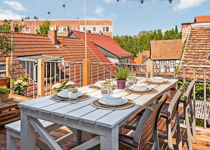 Entdecke Dein Elegantes Hilvit-altstadt-apartment Mit Traumhafter Dachterrasse - Ein Refugium Fuer Natur- & Kulturliebhaber! Modernes Ambiente - Ruhe - Grosszuegiger Raum Mit Smart Tv Und Waschmaschine Erwarten Dich! Spremberg